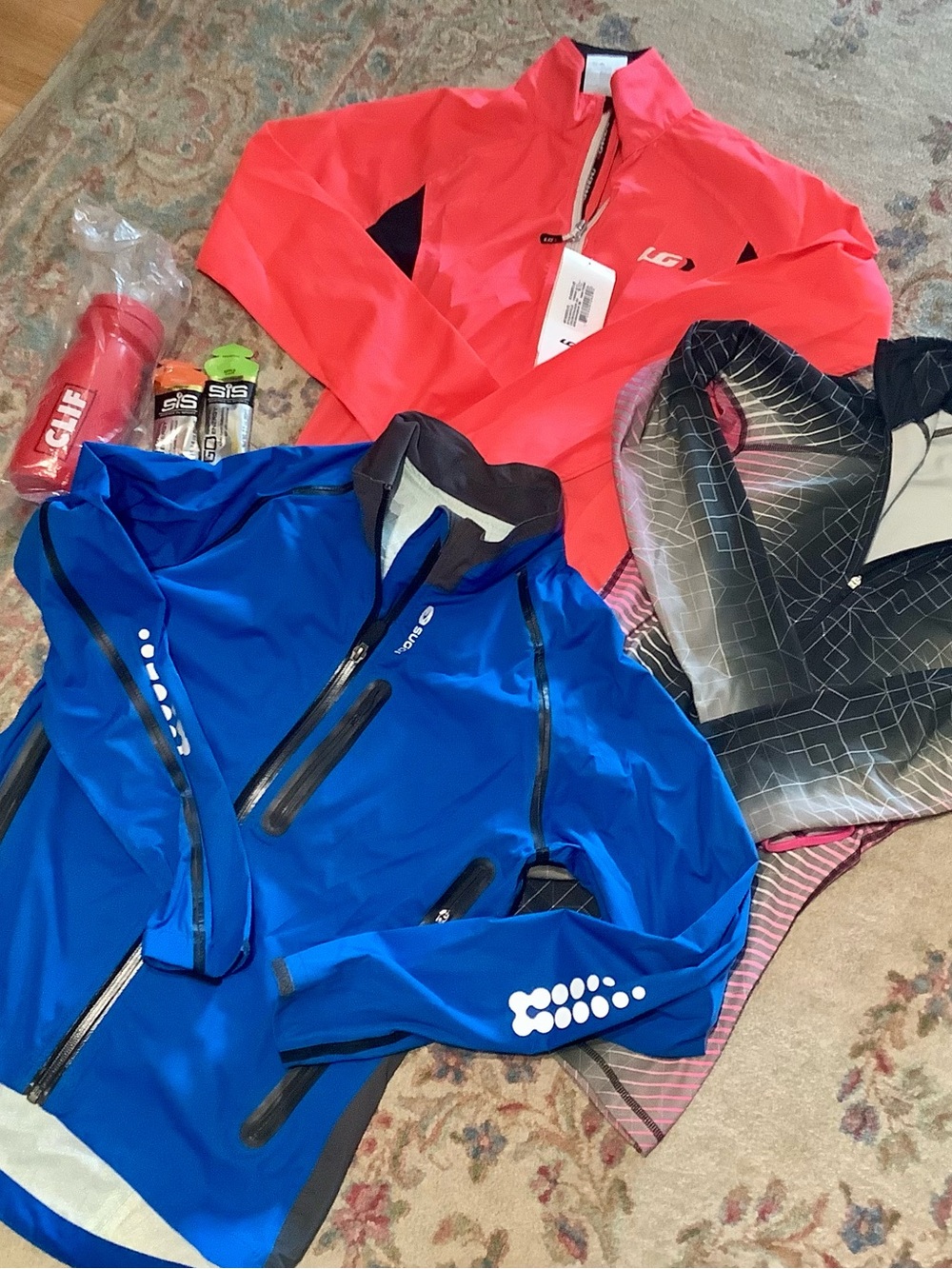 Women’s XS Cycling/Running jacket & baselayer bundle- Sz XS